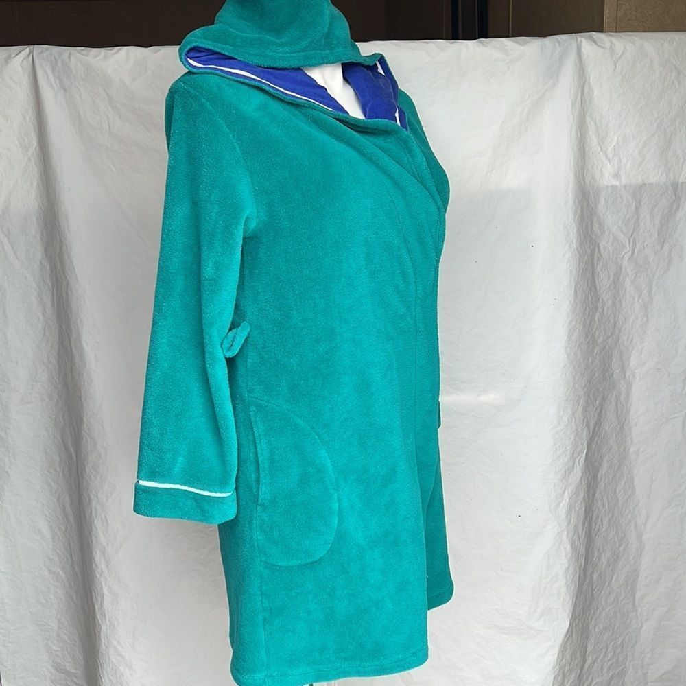 Sleep Chic hooded soft robe size XL